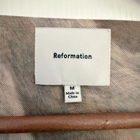 Reformation Elio Long Sleeve Top in Pinto Brown - Picture 8 of 8